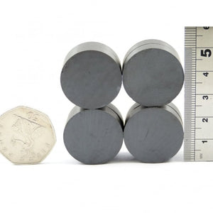 25 x 6mm Ferrite Disc Magnets - Pack of 50/100/200 - Magneticks